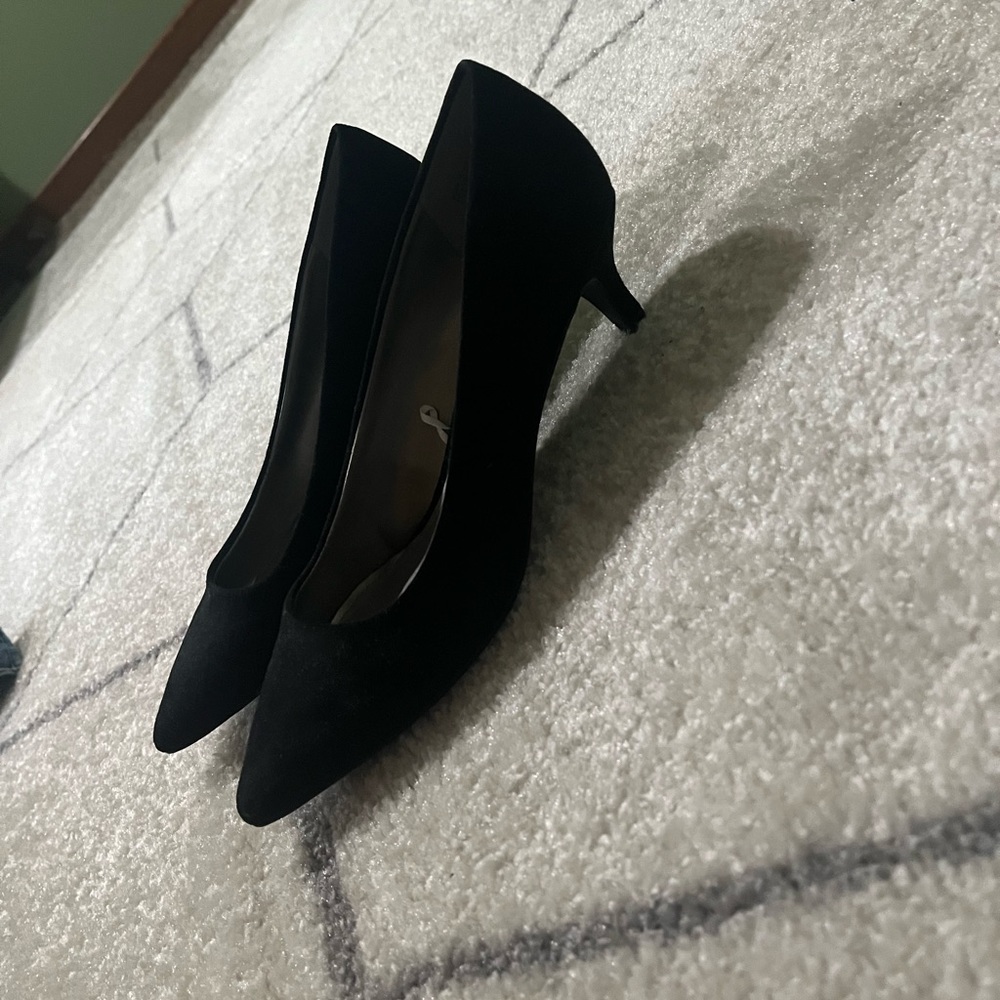 Low business heels